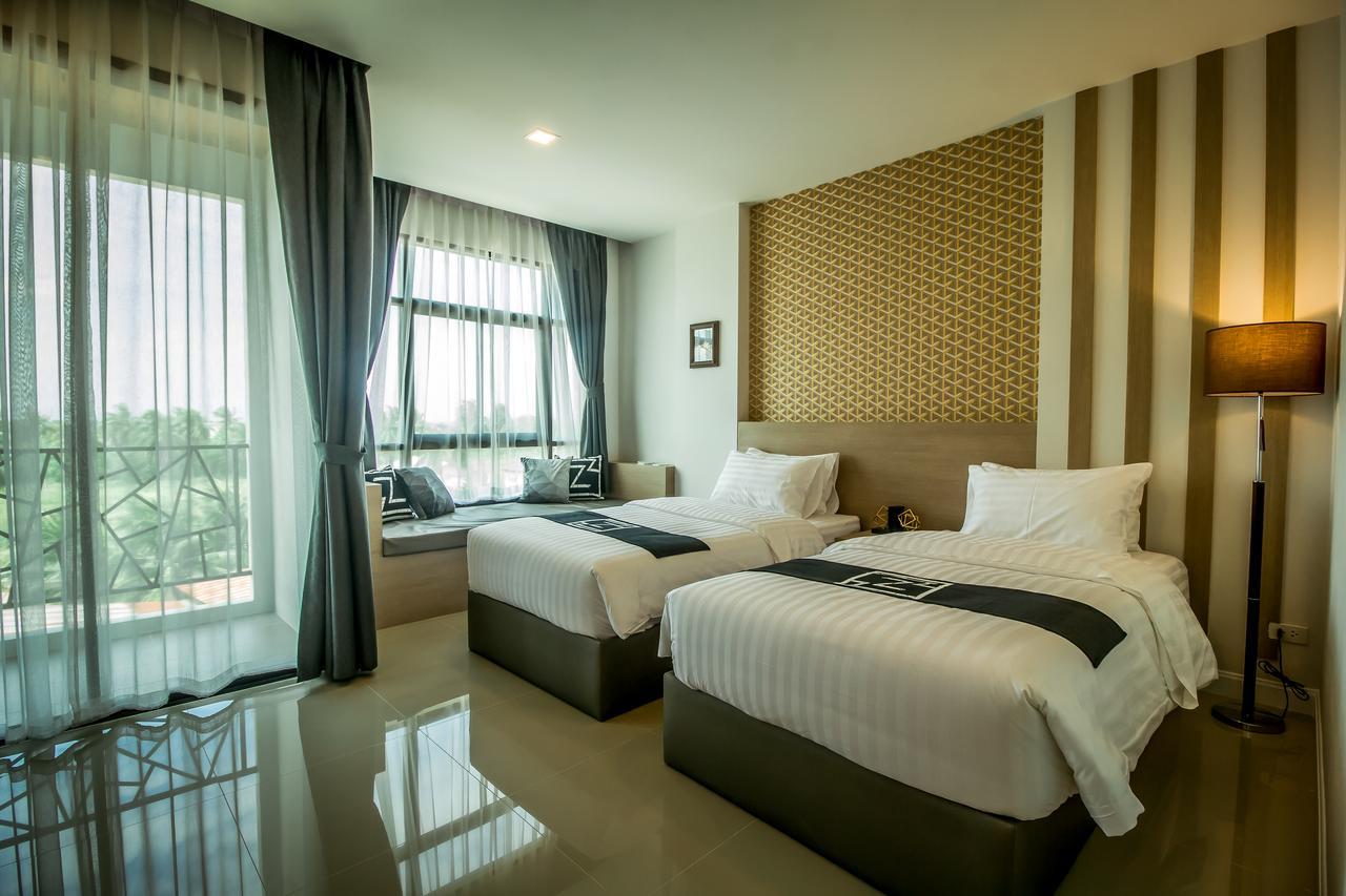 Triple Z Hotel Hua Hin Exterior photo