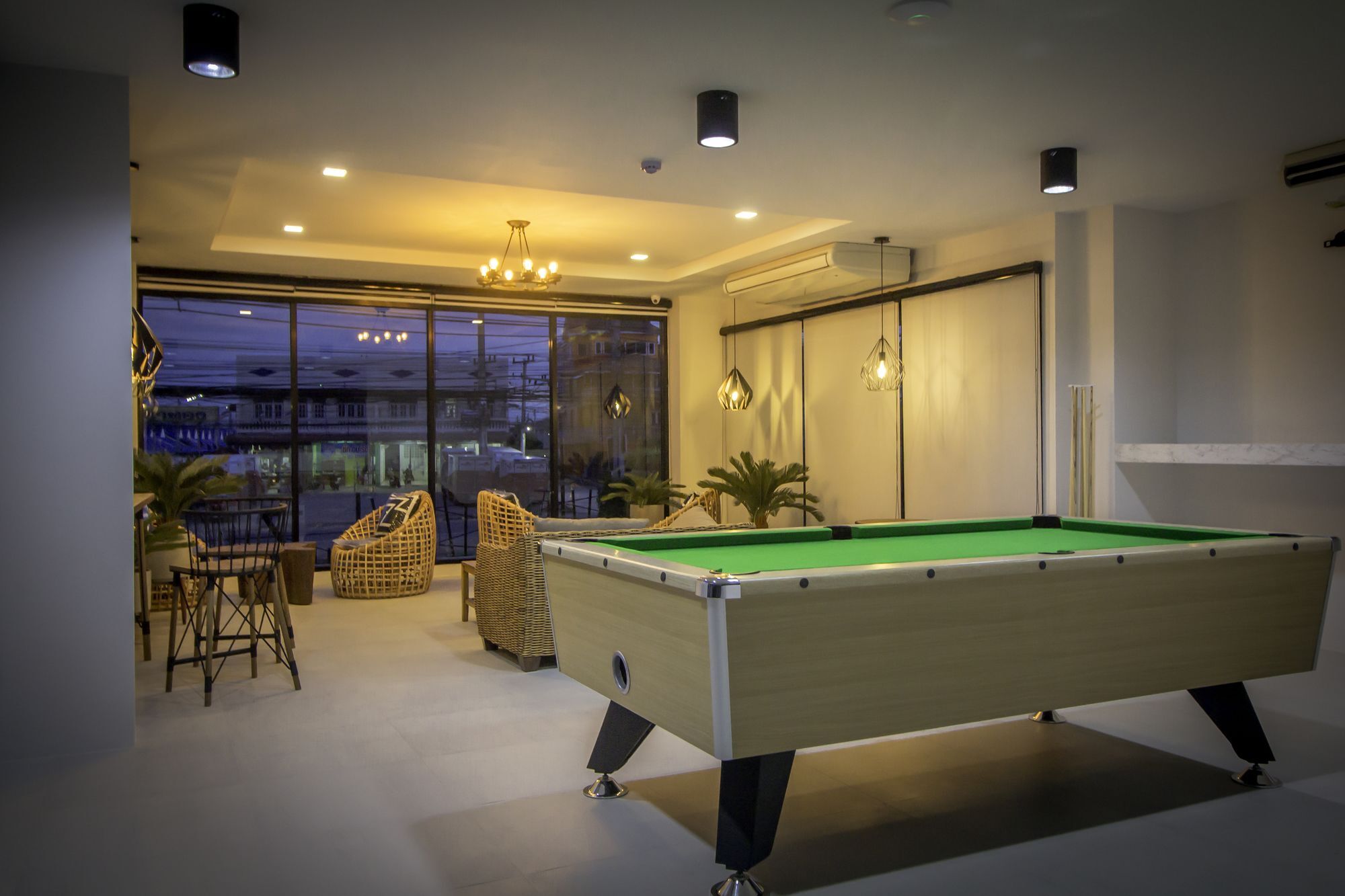 Triple Z Hotel Hua Hin Exterior photo